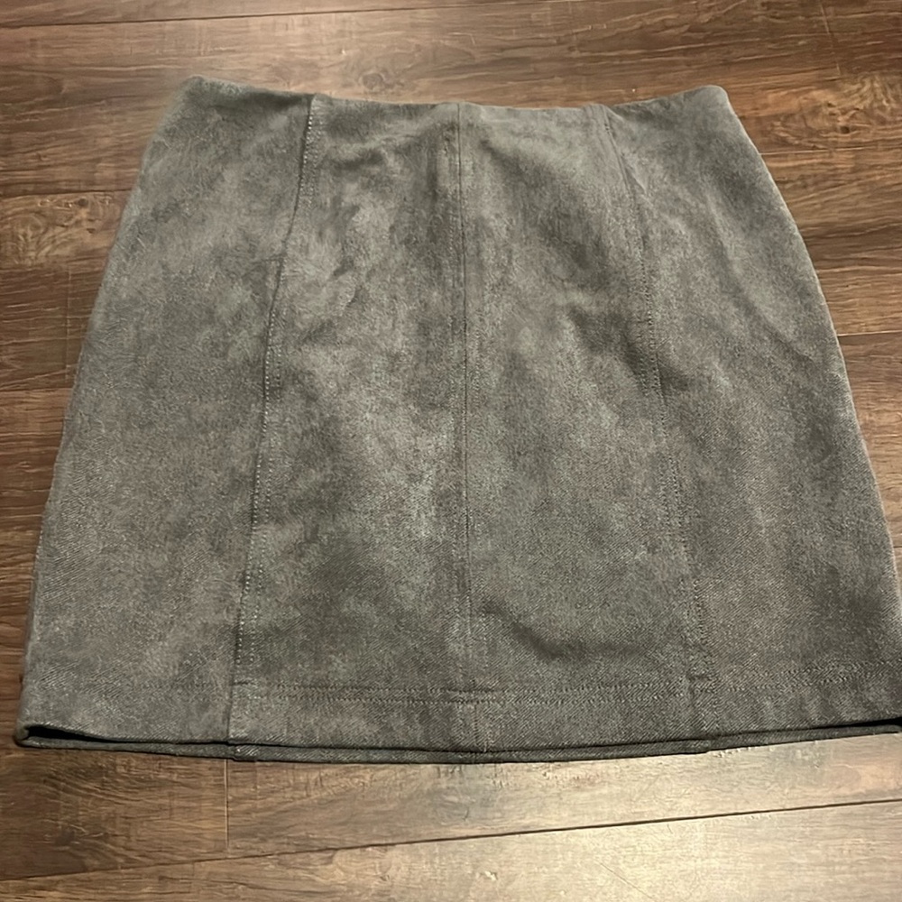 Impeccable Pig Mini Skirt